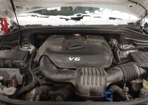 2015 Jeep Grand Cherokee Laredo z USA, uszkodzony, nr VIN 1C4RJFAG6FC122095